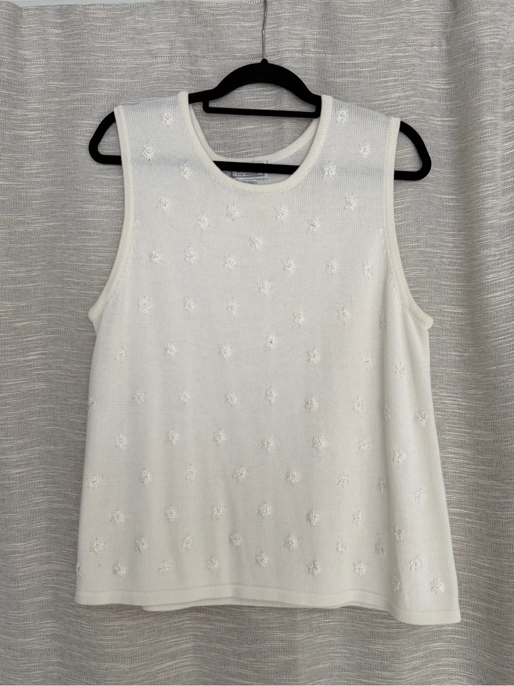 Vintage Sleeveless White Floral Knit Top